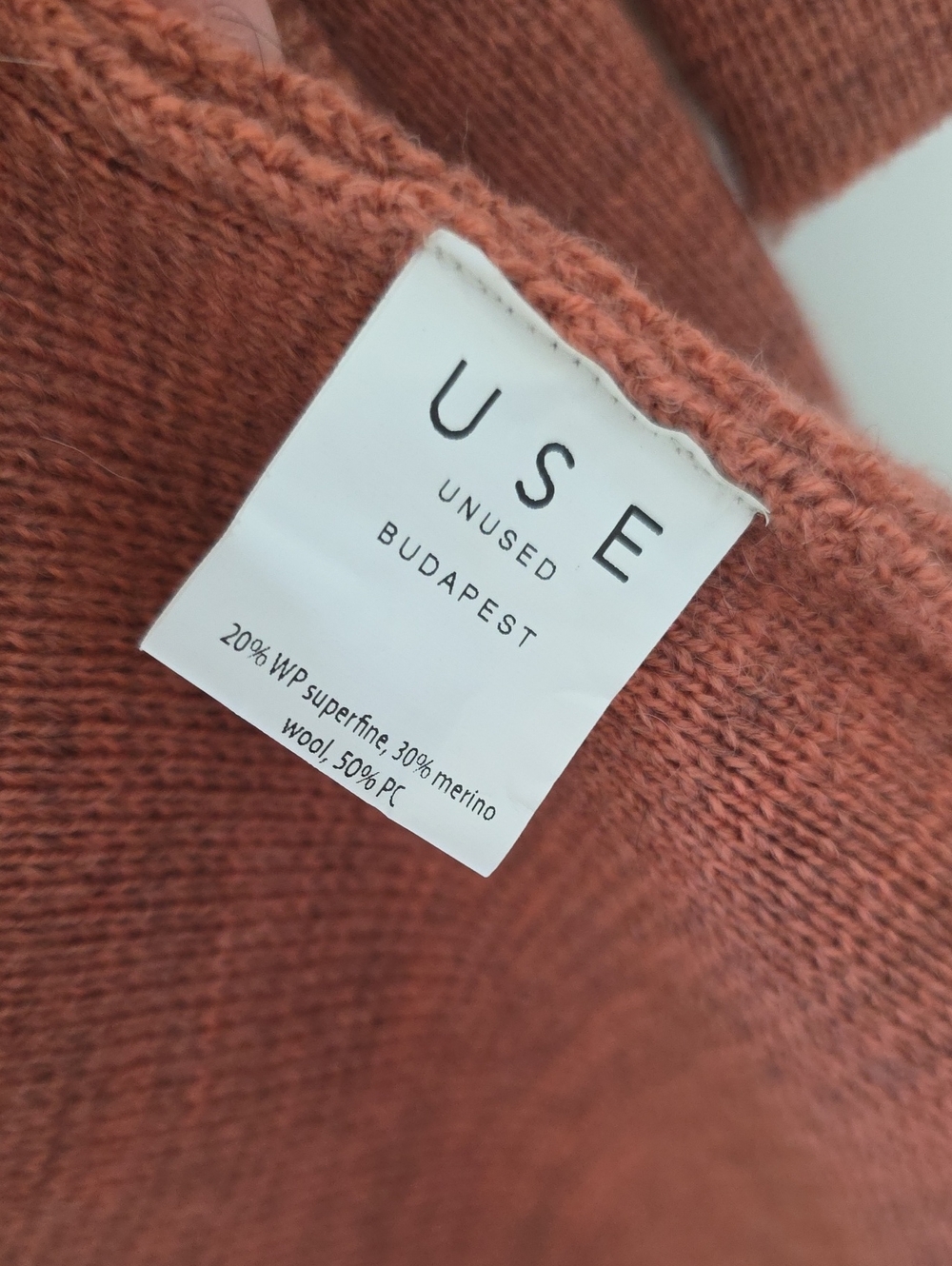 Use Cardigan - Picture 6 of 8